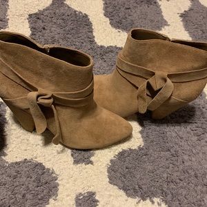 Brand new!!! Nine West suede booties